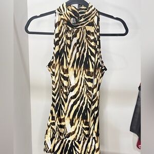 Essentials by Milano Black and Tan Sleeveless Tank Top